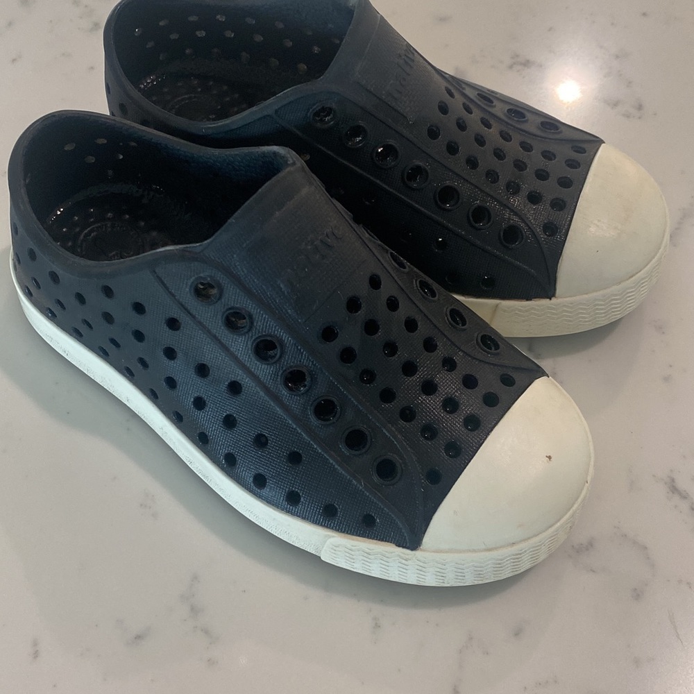 Toddler size 8 black Natives